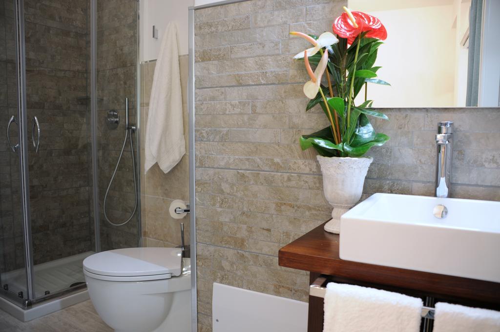 Piazza Martiri Rooms Кальяри Номер фото